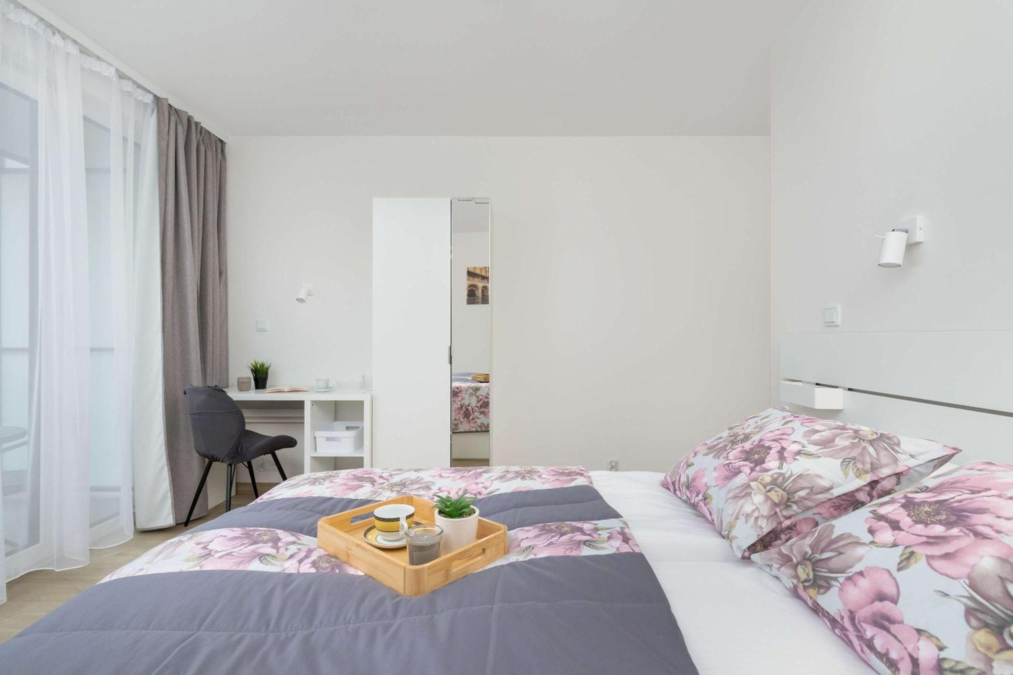 Cozy Apartments Laszkiewicza With Parking By Noclegi Renters Krakow Exterior photo