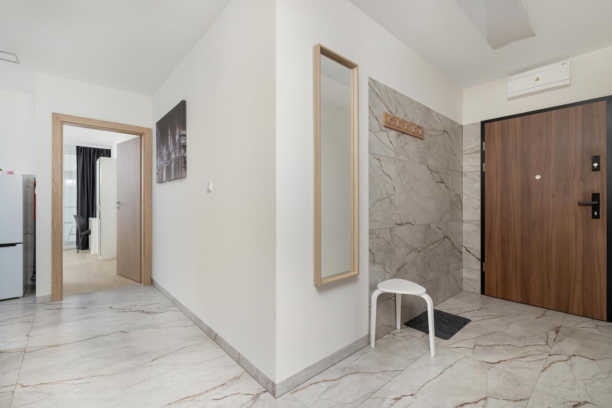 Cozy Apartments Laszkiewicza With Parking By Noclegi Renters Krakow Exterior photo