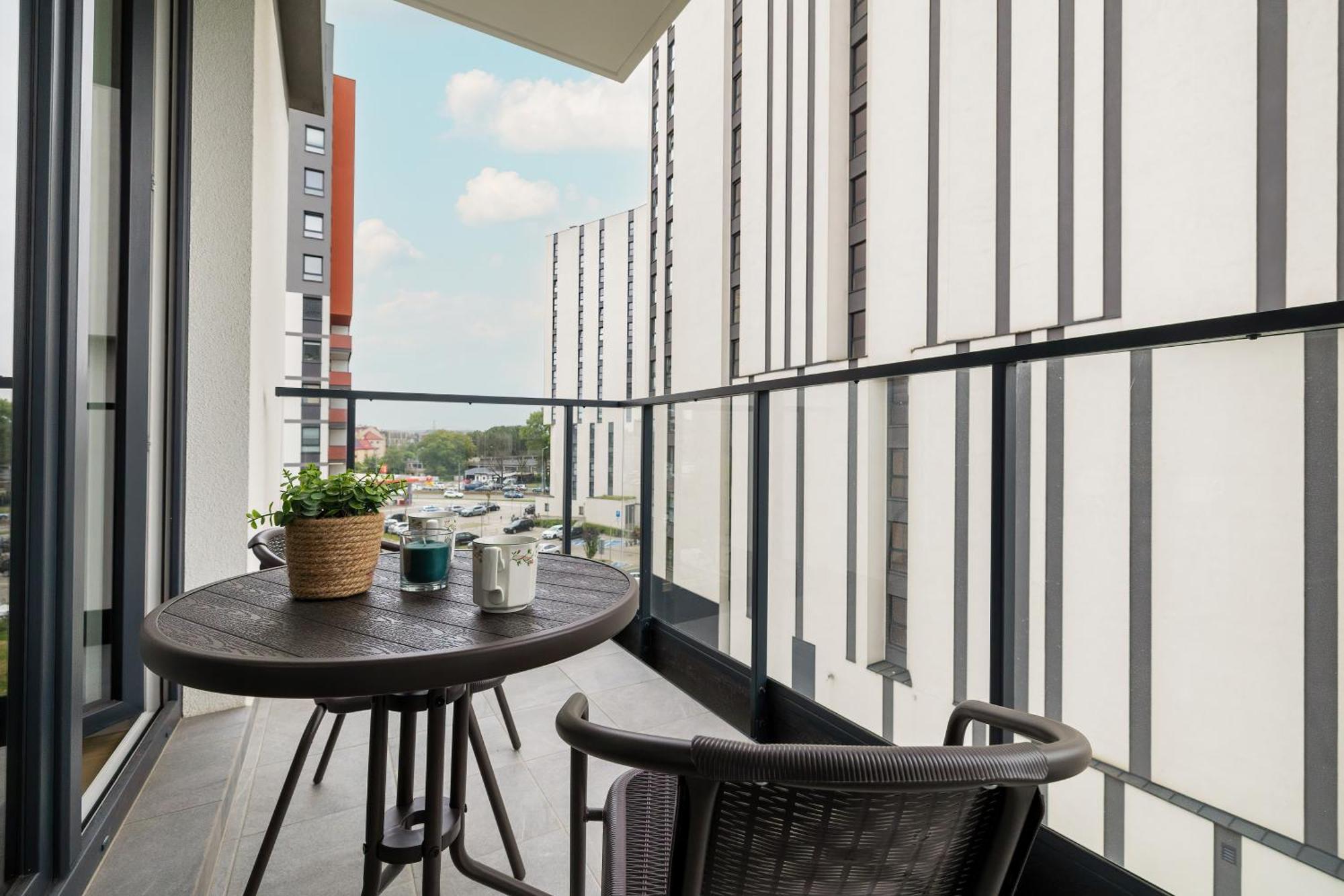 Cozy Apartments Laszkiewicza With Parking By Noclegi Renters Krakow Exterior photo