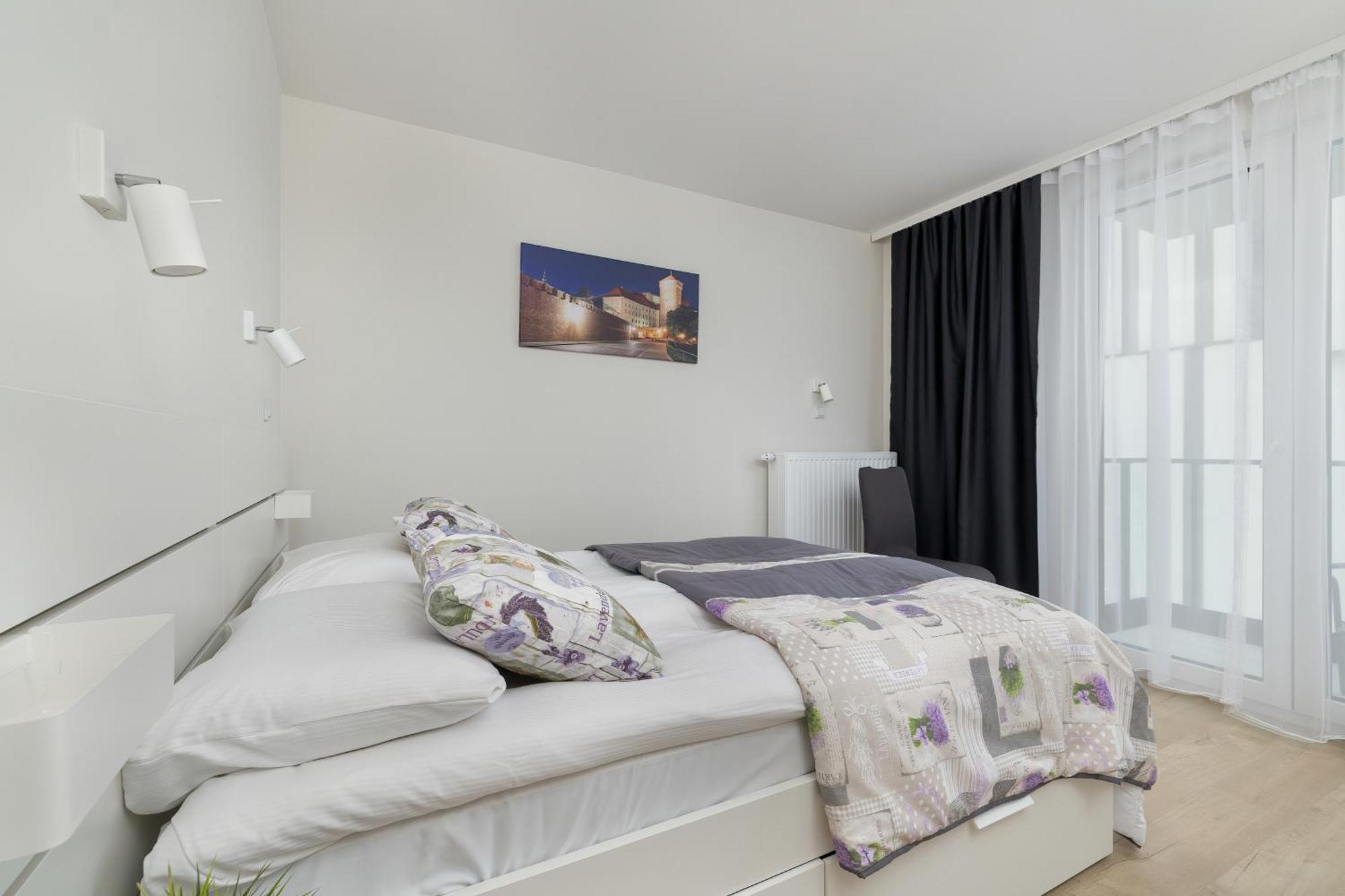 Cozy Apartments Laszkiewicza With Parking By Noclegi Renters Krakow Exterior photo